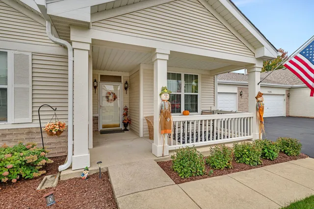 $272,400 | 21476 Mays Lake Court, Crest Hill, IL 60403