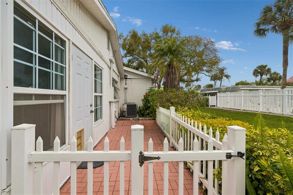 6026 Lilli Way Bradenton, FL 34207 - Photo 8 of 62