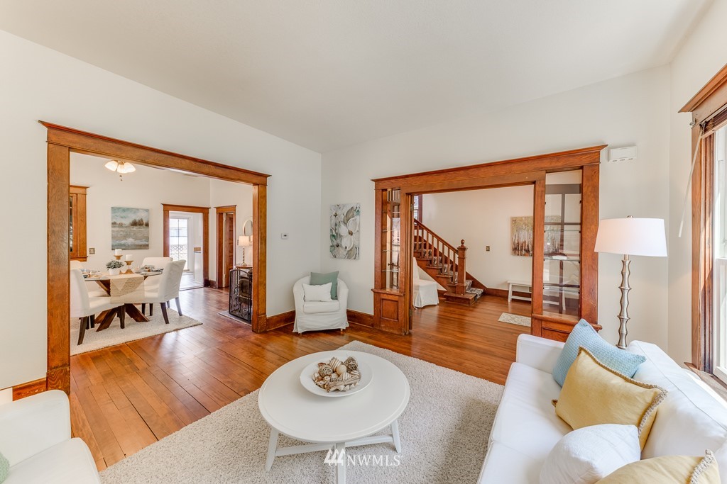 515 Burnett Avenue South Renton, WA 98057 - Photo 8 of 32 Gallery Image 8