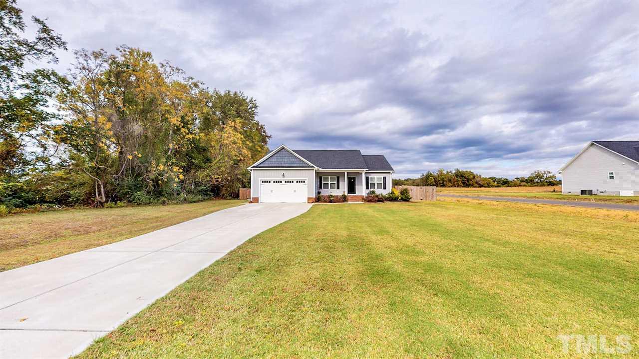 1406 River Run Road Selma, NC 27576 - Photo 3 of 24 Gallery Image 3