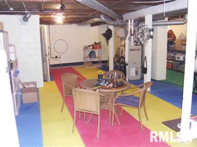 2950 Middle Road Davenport, IA 52803 - Photo 17 of 22 Gallery Image 17