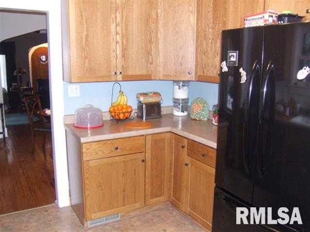 2950 Middle Road Davenport, IA 52803 - Photo 9 of 22 Gallery Image 9
