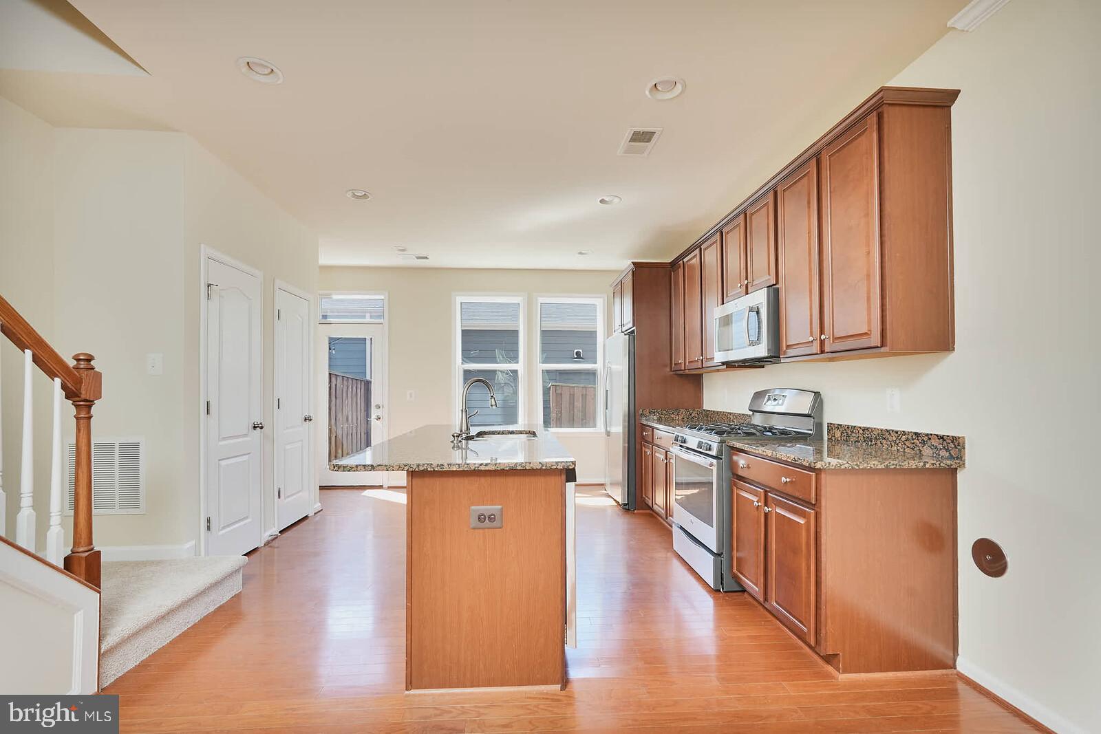 8941 Quarry Road Manassas, VA 20110 - Photo 9 of 30