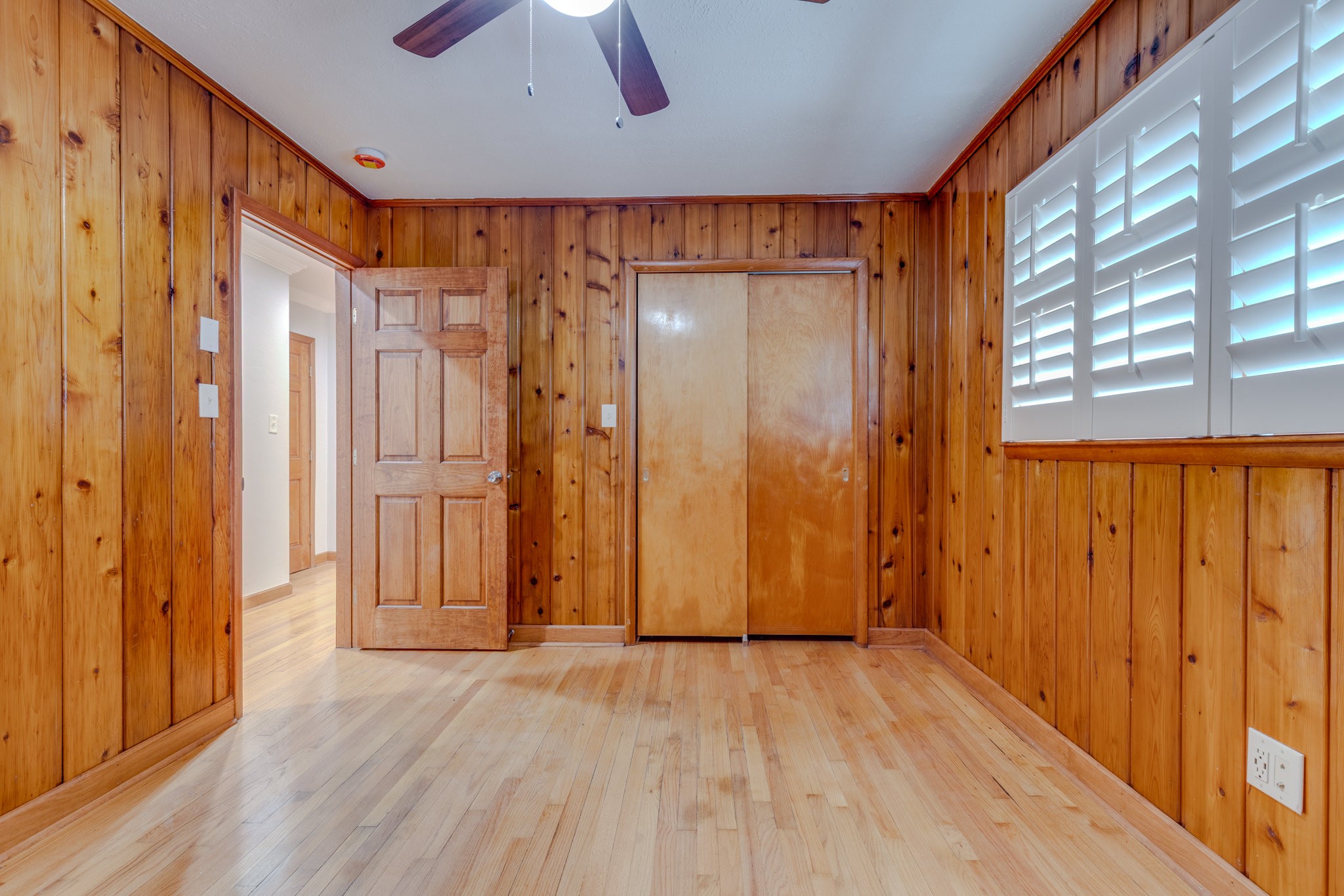 102 Sunset Drive Pulaski, TN 38478 - Photo 23 of 37 a view of front door with entryway