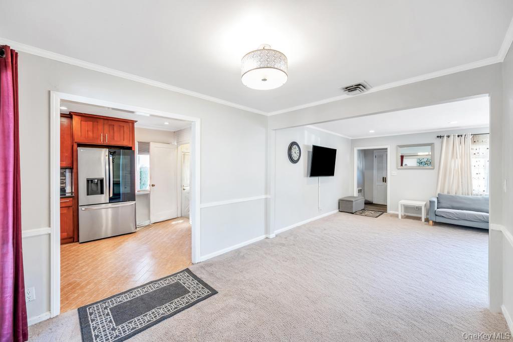 885 Downing Road Valley Stream, NY 11580 - Photo 19 of 36