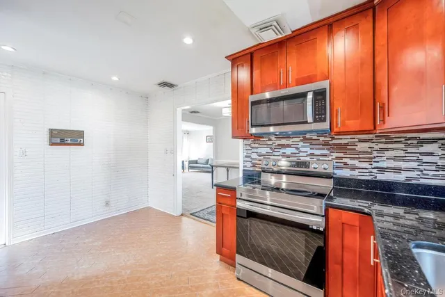 $849,000 | 885 Downing Road, Valley Stream, NY 11580