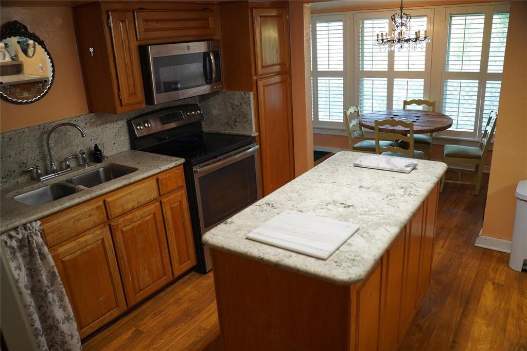 7028 Edgewater Trail Fort Worth, TX 76135 - Photo 7 of 15