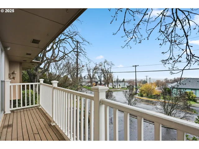 $799,000 | 1610 Kelly Avenue, The Dalles, OR 97058