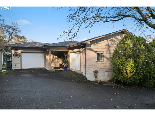 $799,000 | 1610 Kelly Avenue, The Dalles, OR 97058