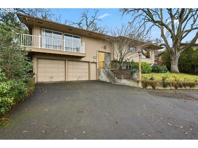 $799,000 | 1610 Kelly Avenue, The Dalles, OR 97058