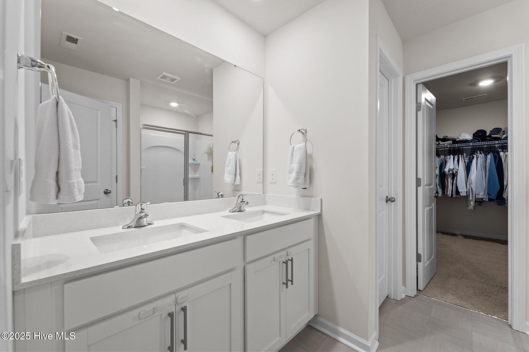 280 Roberts Place Carthage, NC 28327 - Photo 16 of 24 Primary Bathroom Upstairs