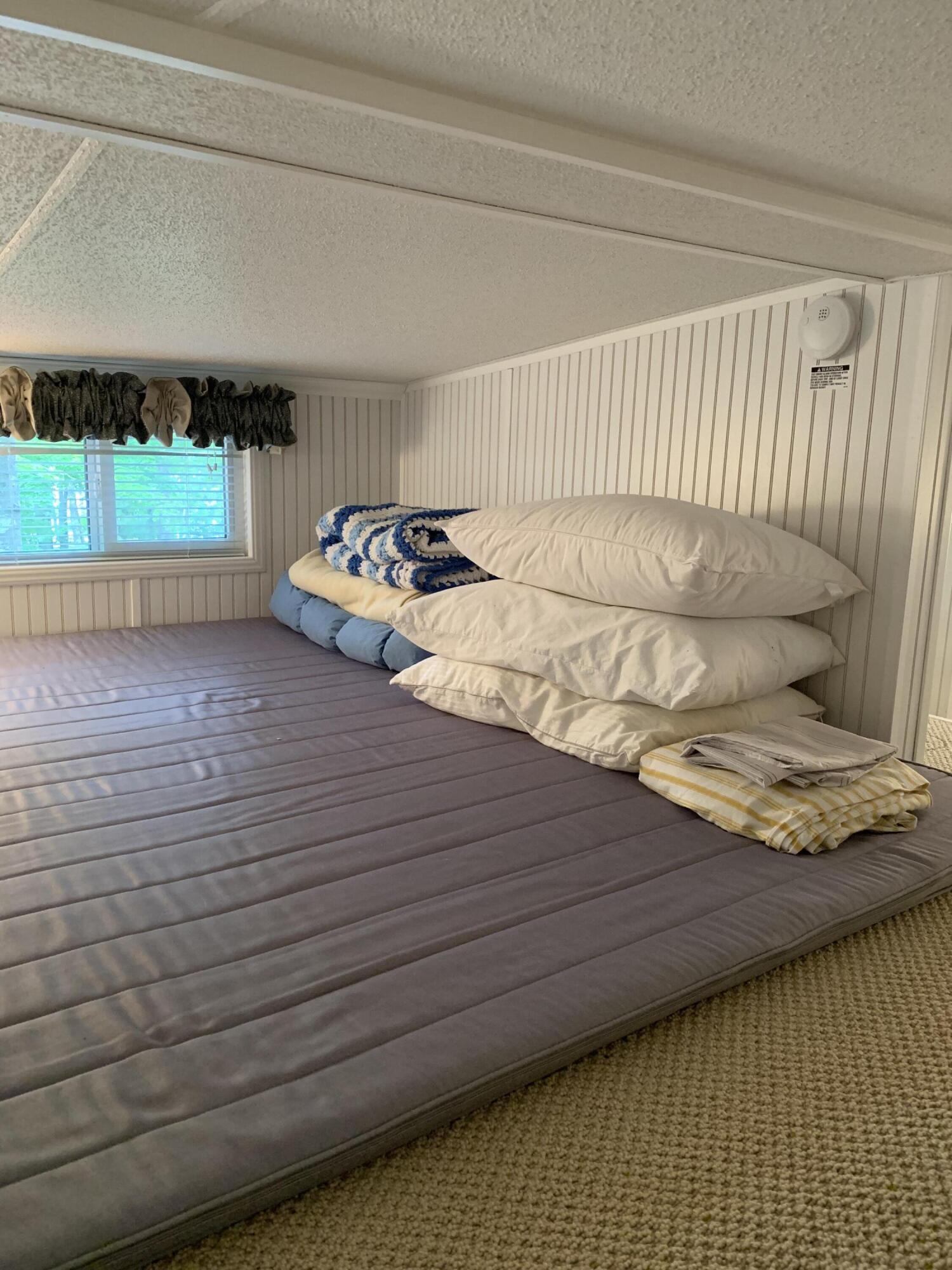 31 Judge Road Naples, ME 04055 - Photo 21 of 32 Loft area