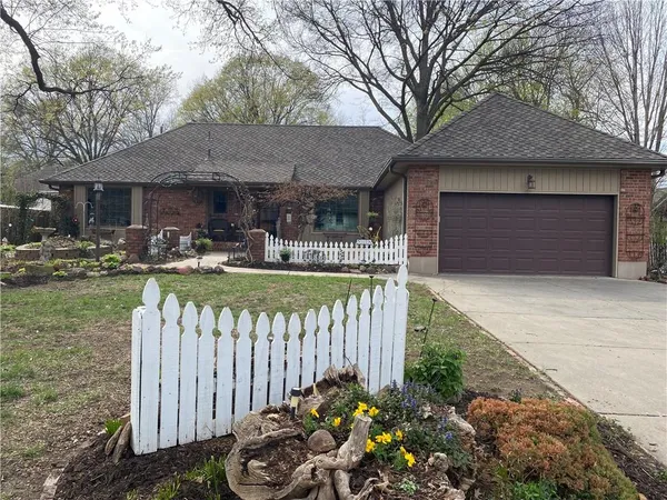 $310,000 | 5118 Osage Avenue, Kansas City, MO 64133