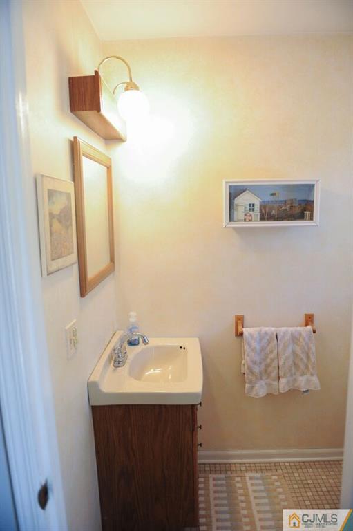 137 Overbrook Road Piscataway, NJ 08854 - Photo 22 of 22 Gallery Image 22