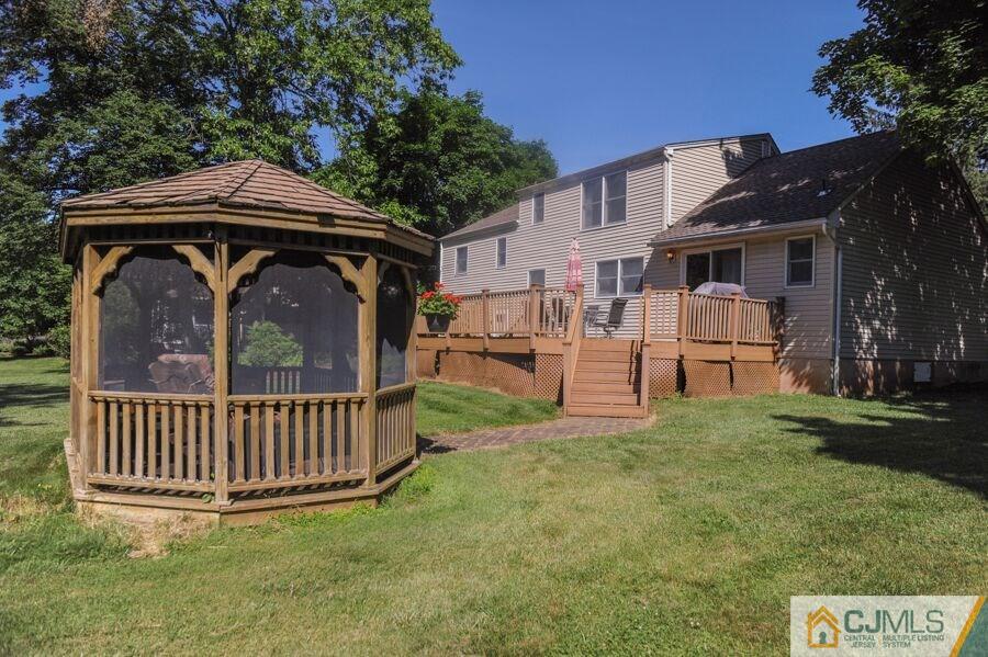 137 Overbrook Road Piscataway, NJ 08854 - Photo 4 of 22 Gallery Image 4
