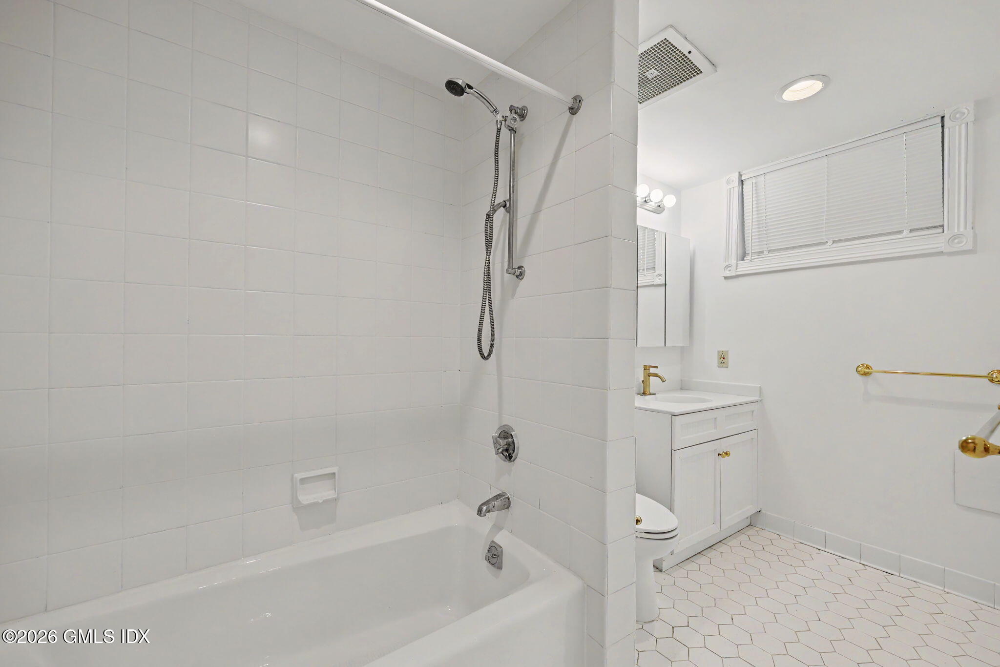 124 Mason Street, Unit 1 Greenwich, CT 06830 - Photo 21 of 24 23-web-or-mls-124-mason-st-unit-1