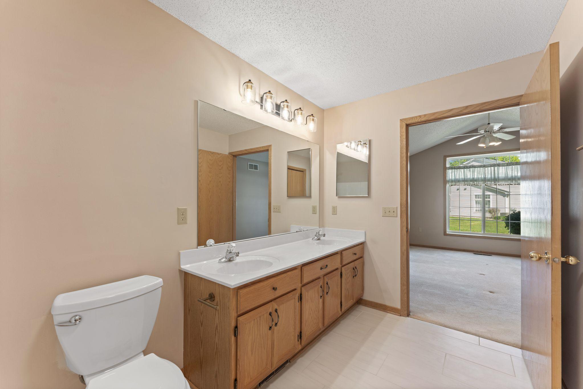 8725 Baxter Way, Unit 43 Inver Grove Heights, MN 55076 - Photo 11 of 19