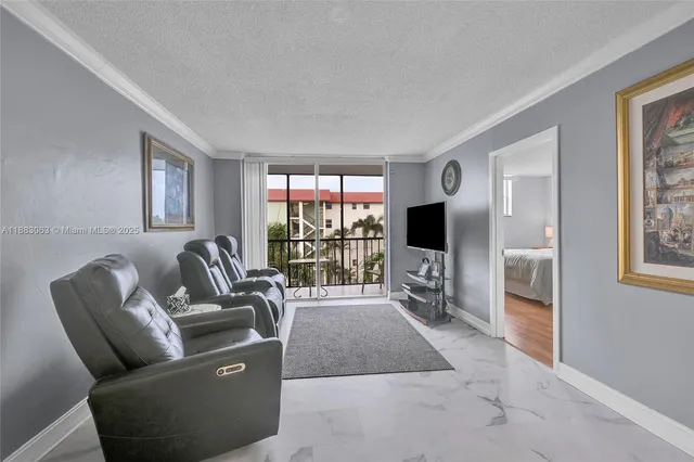 $249,000 | 5300 Northeast 24th Terrace, Unit 422C, Fort Lauderdale, FL 33308