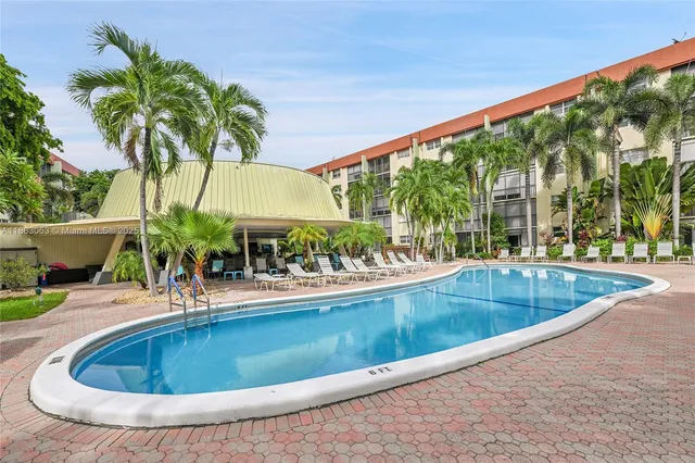 $249,000 | 5300 Northeast 24th Terrace, Unit 422C, Fort Lauderdale, FL 33308