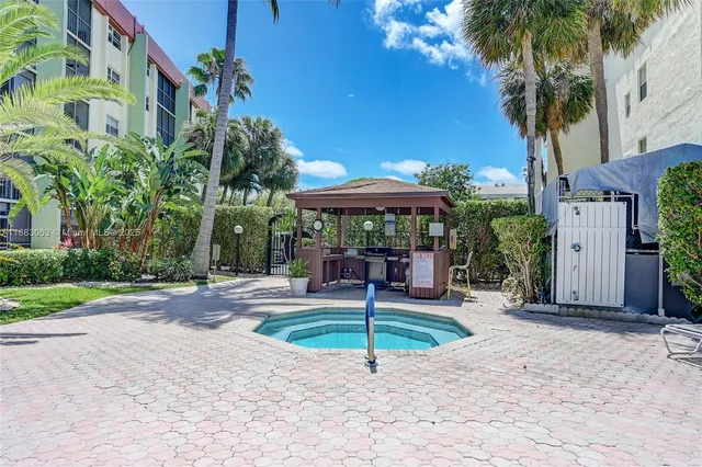 $249,000 | 5300 Northeast 24th Terrace, Unit 422C, Fort Lauderdale, FL 33308