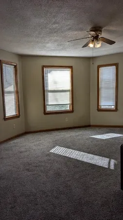 $1,400 | 451 Lindsey Street, Unit 1, Fall River, MA 02720