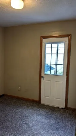 $1,425 | 451 Lindsey Street, Unit 1, Fall River, MA 02720