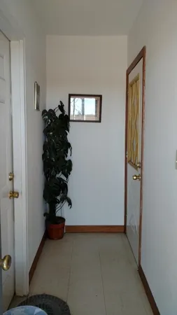 $1,400 | 451 Lindsey Street, Unit 1, Fall River, MA 02720