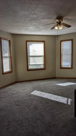 $1,400 | 451 Lindsey Street, Unit 1, Fall River, MA 02720