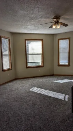 $1,425 | 451 Lindsey Street, Unit 1, Fall River, MA 02720