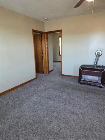 $1,400 | 451 Lindsey Street, Unit 1, Fall River, MA 02720