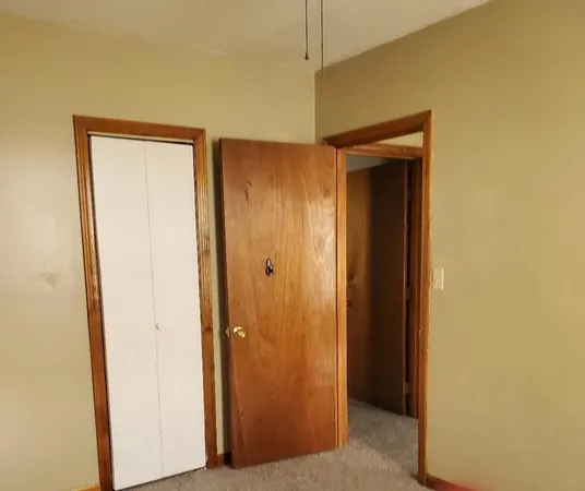 $1,425 | 451 Lindsey Street, Unit 1, Fall River, MA 02720