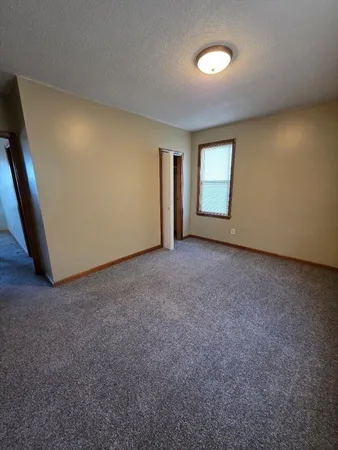 $1,400 | 451 Lindsey Street, Unit 1, Fall River, MA 02720