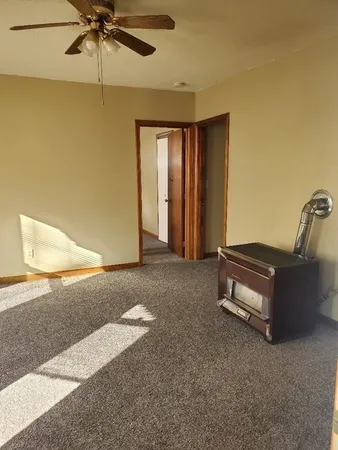 $1,425 | 451 Lindsey Street, Unit 1, Fall River, MA 02720