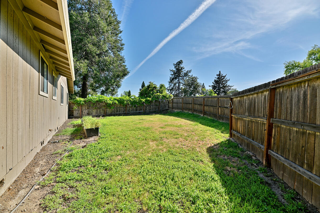 552 Gray Court Central Point, OR 97502 - Photo 14 of 29 14