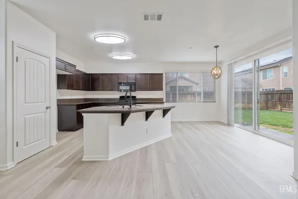 $385,000 | Undisclosed Address, Hanford, CA 93230