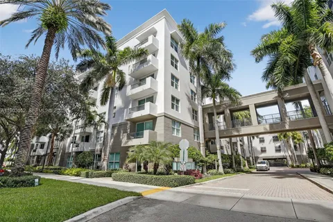 $245,000 | 2421 Northeast 65th Street, Unit 508, Fort Lauderdale, FL 33308