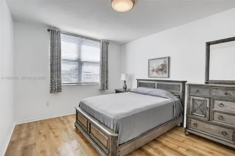 $245,000 | 2421 Northeast 65th Street, Unit 508, Fort Lauderdale, FL 33308