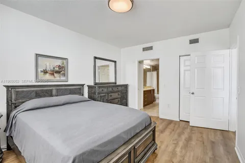 $245,000 | 2421 Northeast 65th Street, Unit 508, Fort Lauderdale, FL 33308