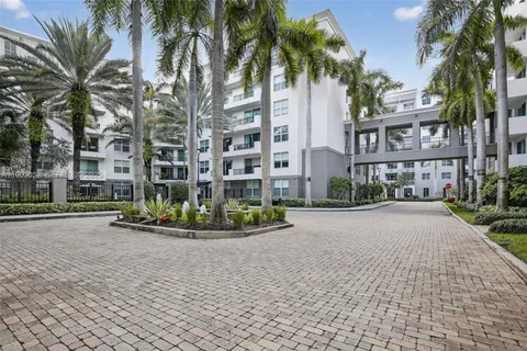 $245,000 | 2421 Northeast 65th Street, Unit 508, Fort Lauderdale, FL 33308