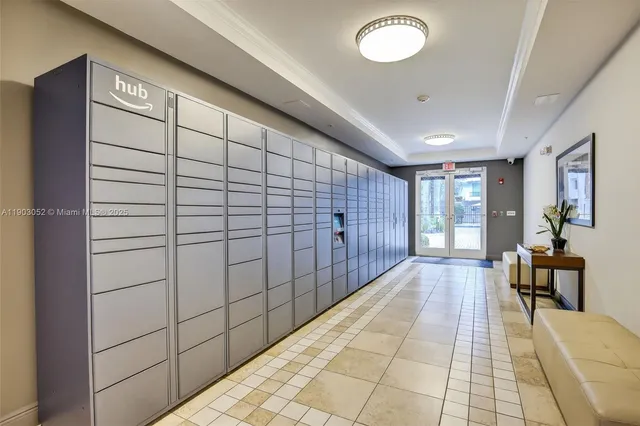 a view of livingroom with furniture