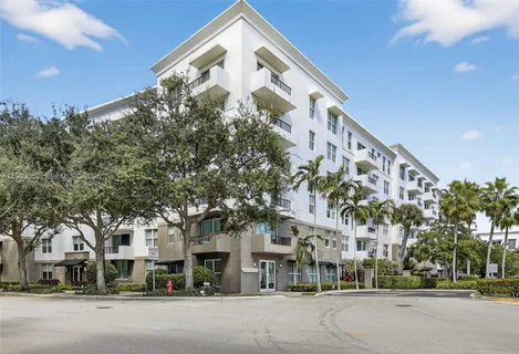 $245,000 | 2421 Northeast 65th Street, Unit 508, Fort Lauderdale, FL 33308