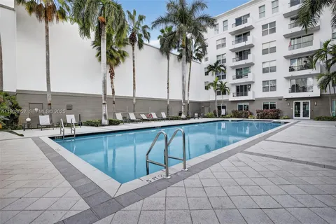 $245,000 | 2421 Northeast 65th Street, Unit 508, Fort Lauderdale, FL 33308