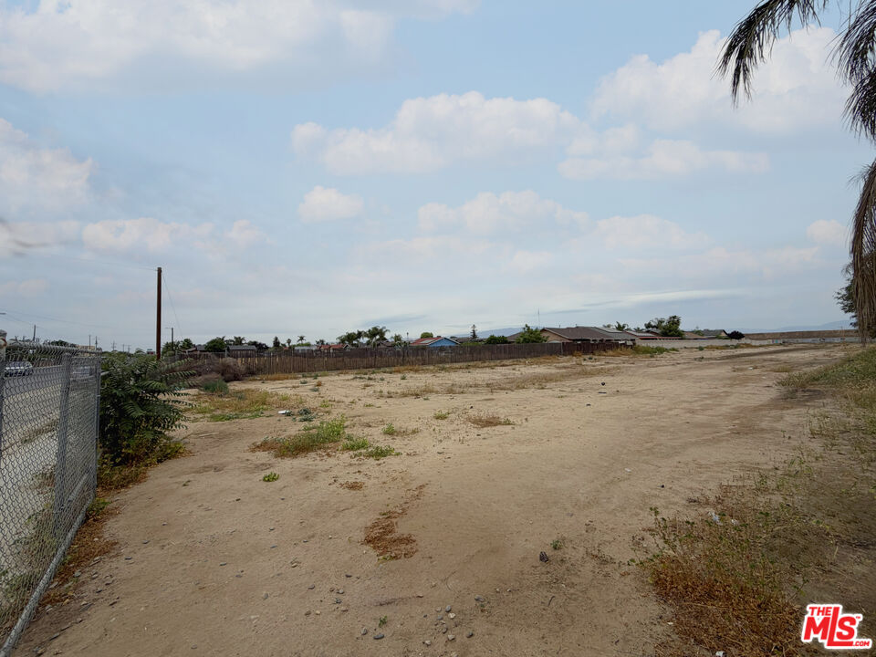 10111 Habecker Road Lamont, CA 93241 - Photo 17 of 30