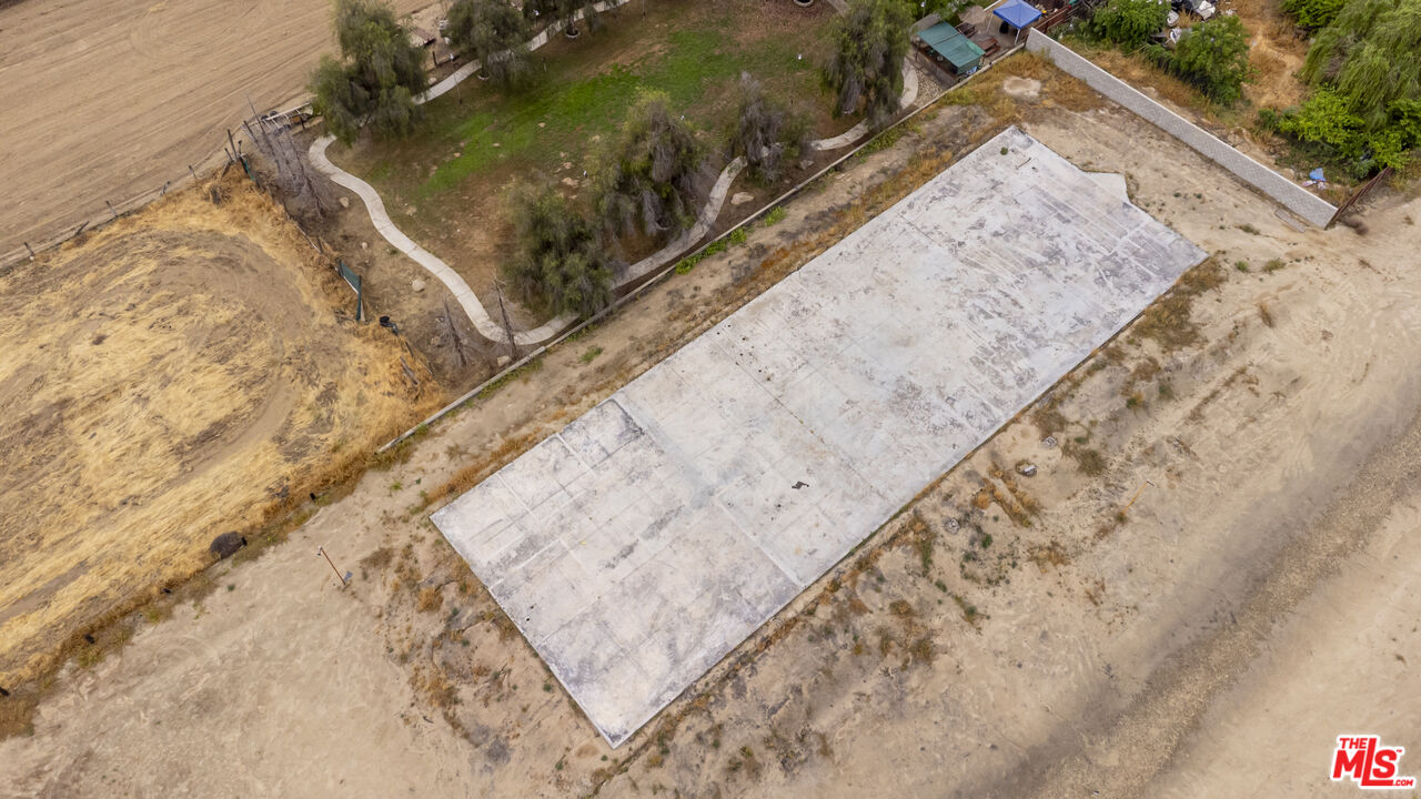 10111 Habecker Road Lamont, CA 93241 - Photo 25 of 30