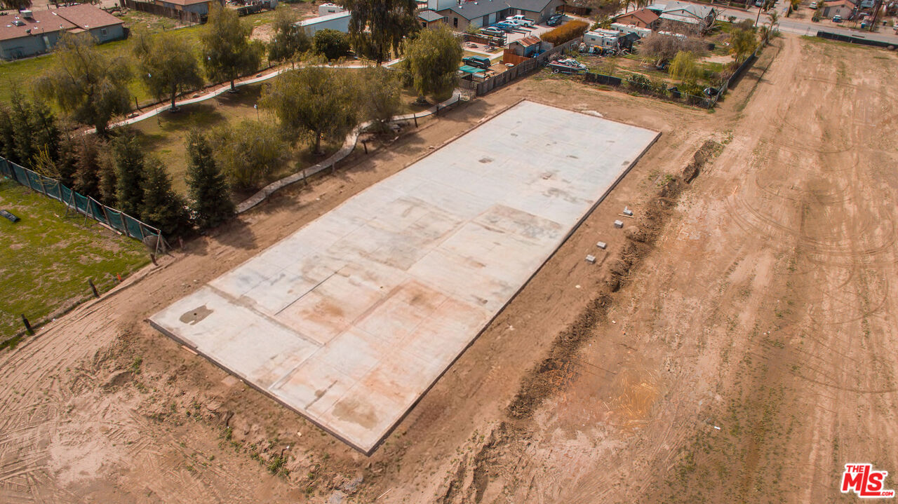 10111 Habecker Road Lamont, CA 93241 - Photo 7 of 30