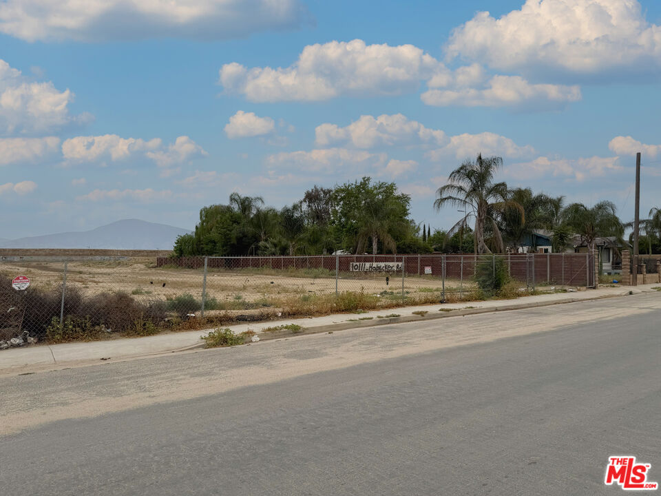 10111 Habecker Road Lamont, CA 93241 - Photo 9 of 30