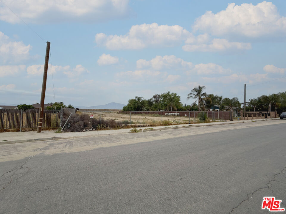 10111 Habecker Road Lamont, CA 93241 - Photo 10 of 30