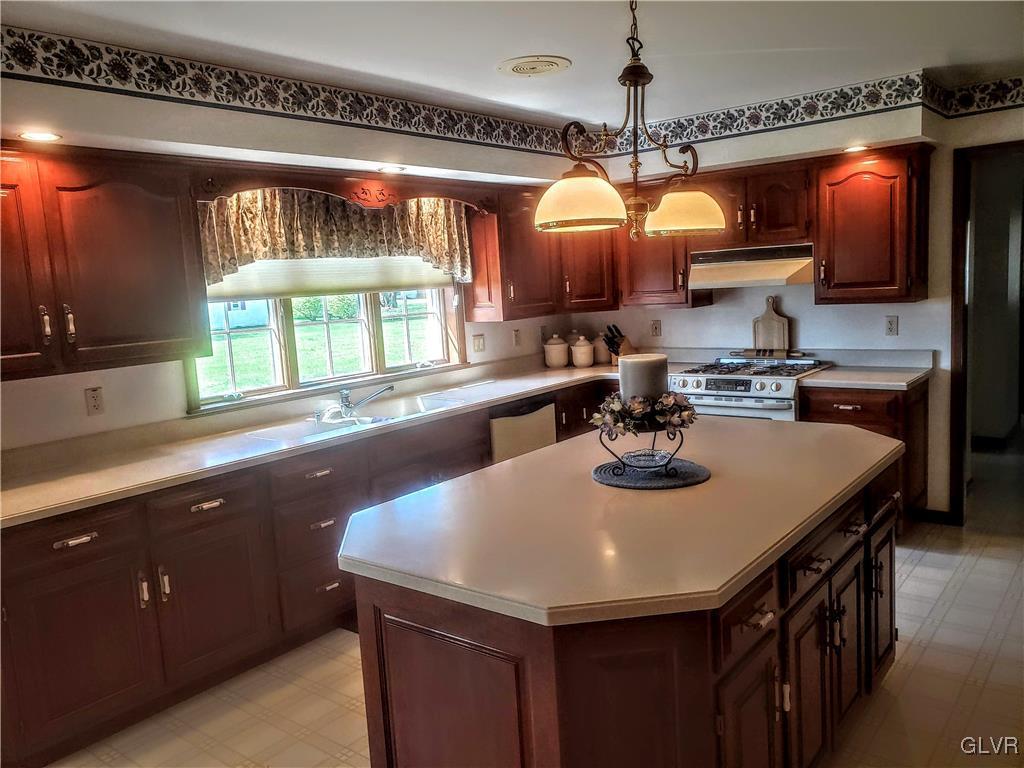 5823 Shows Road Bethlehem, PA 18017 - Photo 19 of 47 Gallery Image 19