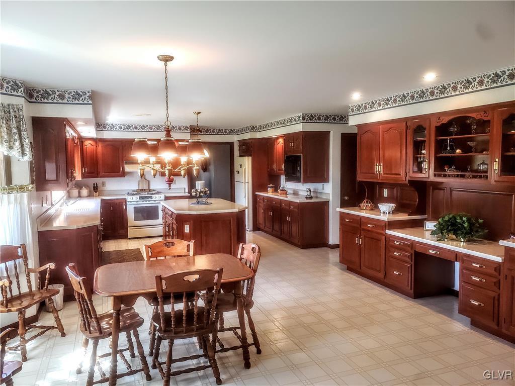 5823 Shows Road Bethlehem, PA 18017 - Photo 20 of 47 Gallery Image 20