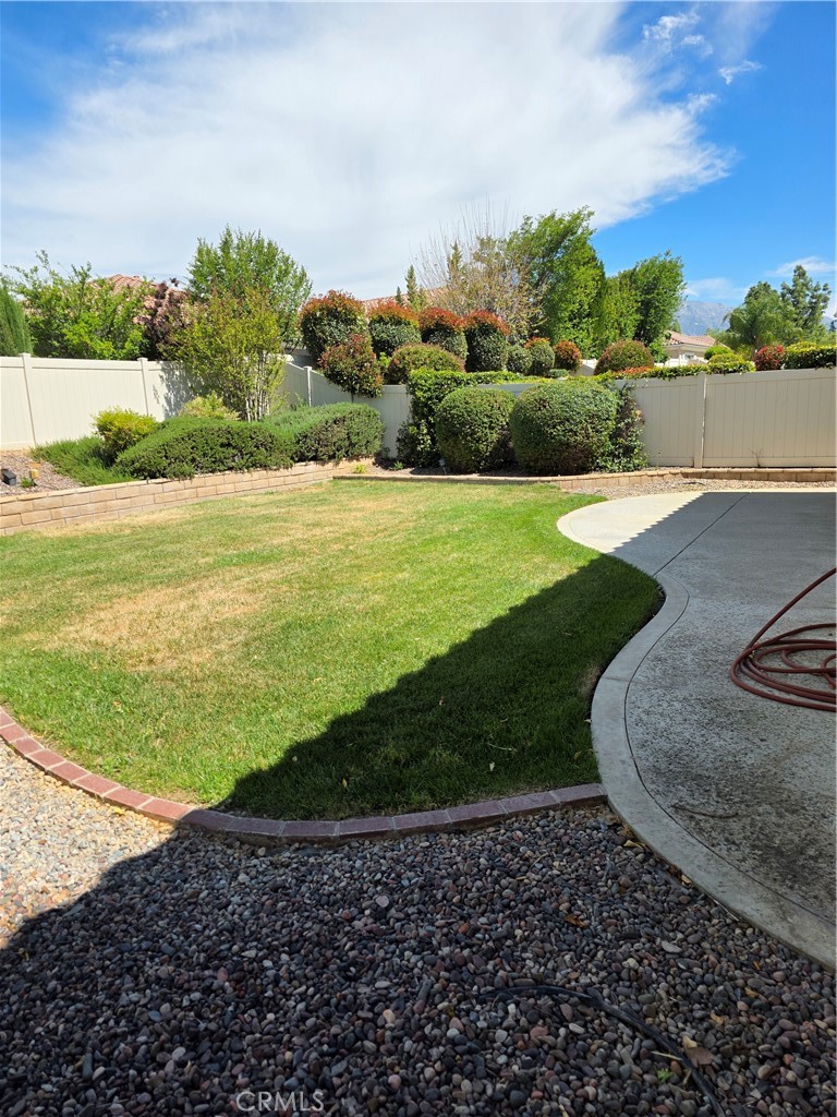924 Brentwood Road Beaumont, CA 92223 - Photo 41 of 41 a view of a yard with an ocean